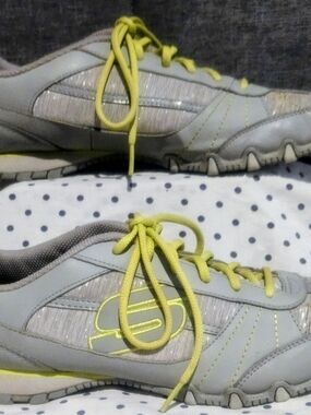 Skechers Light Gray and Neon Yellow Athletic Shoes. Women Size 11